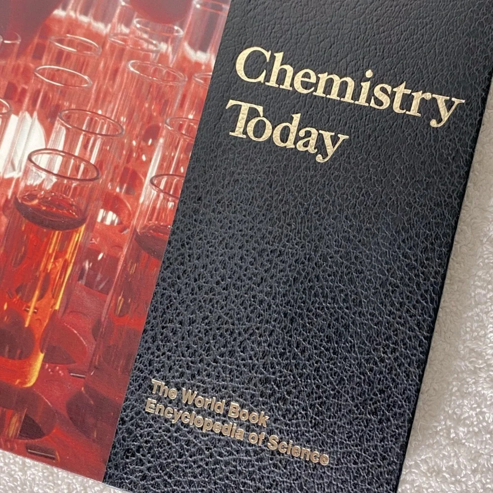 Vintage Chemistry Today Hardcover The World Book Encyclopedia Of Science - Picture 10 of 10